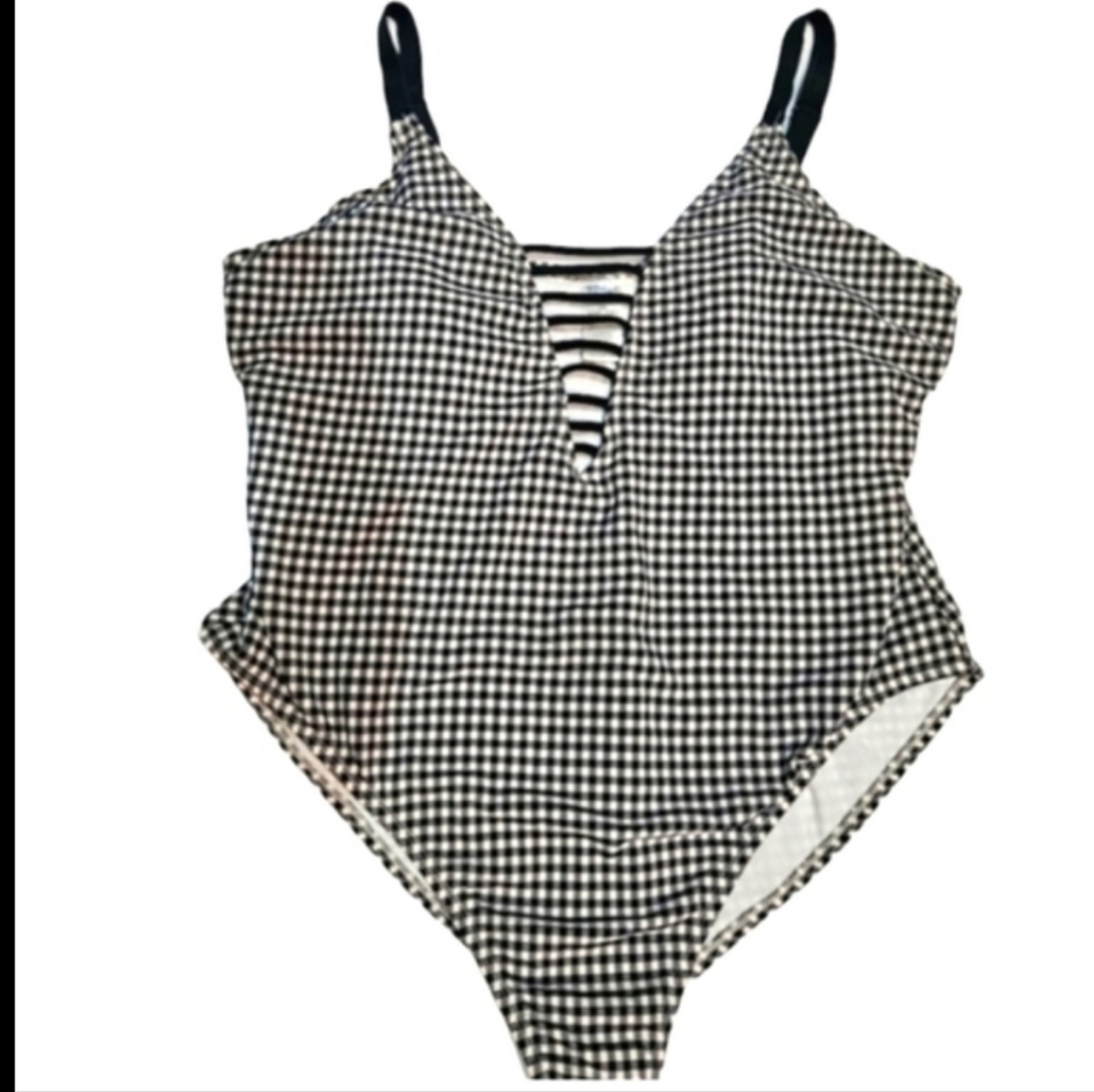 Time and Tru One Piece ‎ Swimsuit / Bathing Suit.